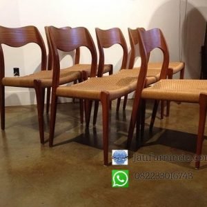 Kursi Cafe Minimalis Kombinasi Rotan, Kursi Cafe Jati Minimalis Modern, kursi cafe murah, kursi cafe klasik, kursi cafe minimalis, kursi rotan, kursi besi, kursi bar, kursi bar industrial, kursi bar rotan, kursi bar minimalis, meja kursi cafe minimalis, meja kursi cafe outdor, kursi cafe jepara, kursi cafe vintage
