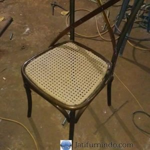 Kursi Cafe Silang Jati Rotan Minimalis, Kursi Cafe Minimalis, kursi cafe murah, kursi cafe klasik, kursi cafe jati minimalis, kursi ayaman, kursi rotan, kursi cafe jati rotan, kursi besi, kursi bar, kursi bar industrial, kursi bar rotan, kursi bar minimalis, meja kursi cafe minimalis, meja kursi cafe outdor, kursi cafe jepara, kursi cafe vintage