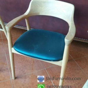 Kursi Cafe Hiroshima Kayu Sungkai Minimalis