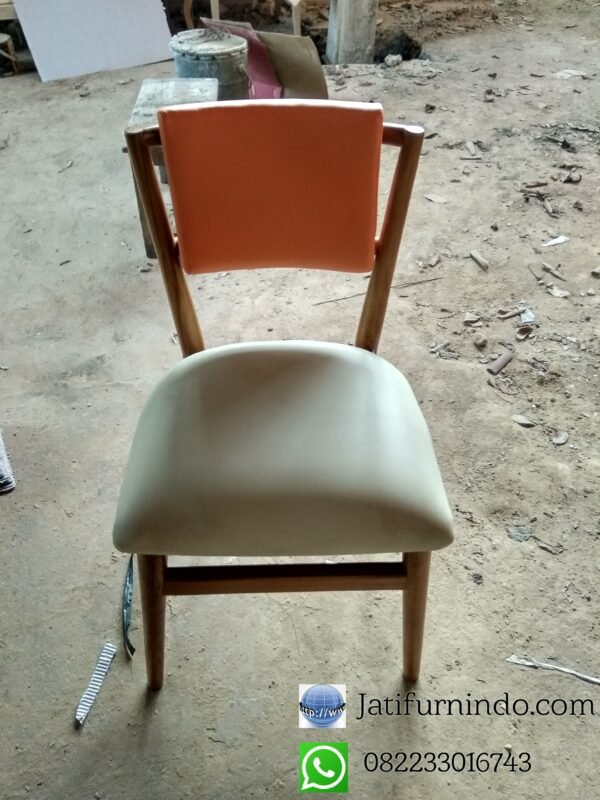 Kursi Cafe Modern Minimalis Jati Terbaru, Kursi Cafe Minimalis, kursi cafe murah, kursi cafe klasik, kursi cafe jati minimalis, kursi ayaman, kursi rotan, kursi cafe jati rotan, kursi besi, kursi bar, kursi bar industrial, kursi bar rotan, kursi bar minimalis, meja kursi cafe minimalis, meja kursi cafe outdor, kursi cafe jepara, kursi cafe vintage
