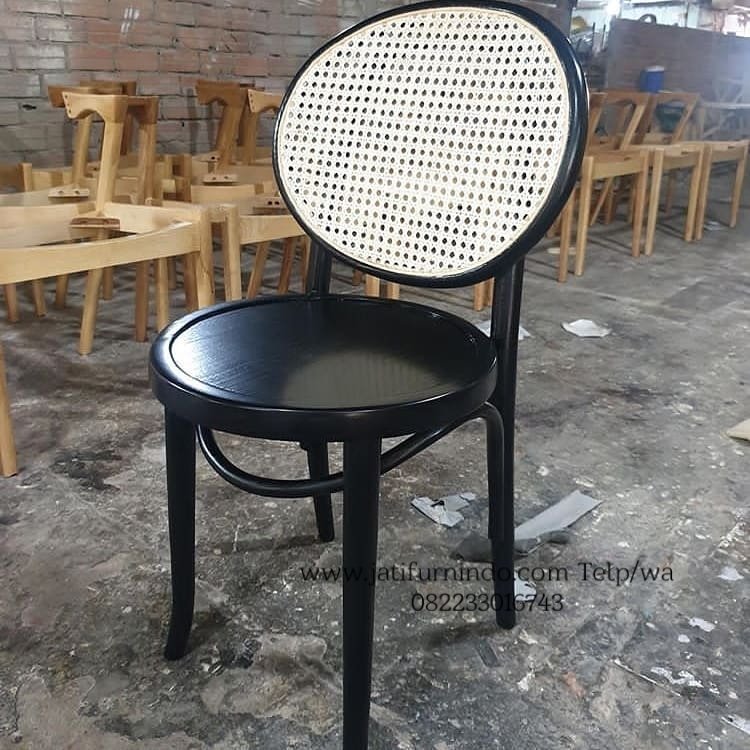 Kursi Cafe Minimalis Rotan Oval, Kursi Cafe Minimalis, kursi cafe murah, kursi cafe klasik, kursi cafe jati minimalis, kursi ayaman, kursi rotan, kursi cafe jati rotan, kursi besi, kursi bar, kursi bar industrial, kursi bar stainlis, kursi bar rotan, kursi bar minimalis, meja kursi cafe minimalis, meja kursi cafe outdor, kursi cafe jepara, kursi cafe vintage