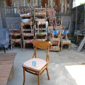 Kursi Cafe Klasik Minimalis