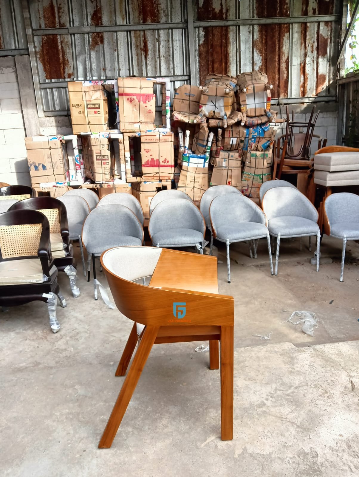 Kursi Makan Jati Vinir Minimalis